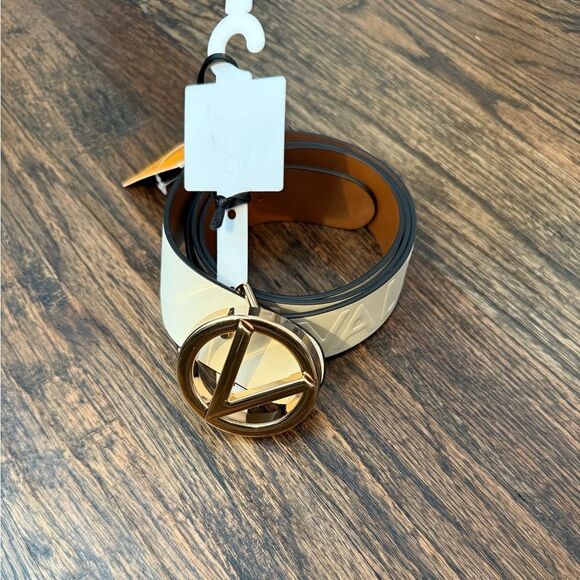 VALENTINO BY MARIO VALENTINO
Bessy V-Logo Embossed Leather Belt main image 5